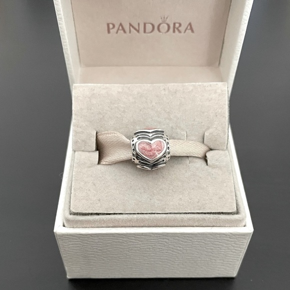 Pandora rose enamel hearts charm - Picture 1 of 3